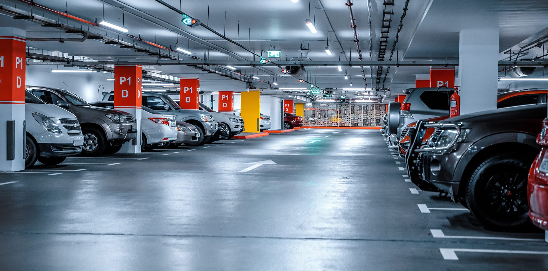 Garage management with QR payment and reporting support